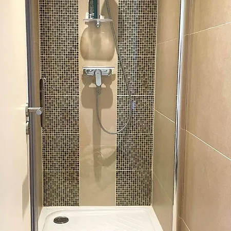 Moderne Pour 10 Pers. Sans Wifi, Proche Bassin D'arcachon - Fr-1-736-64 Villa